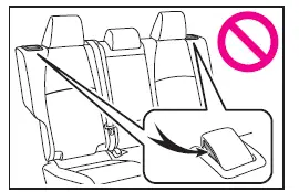 Subaru Solterra rear seat lock indicator showing secure and unsecured positions